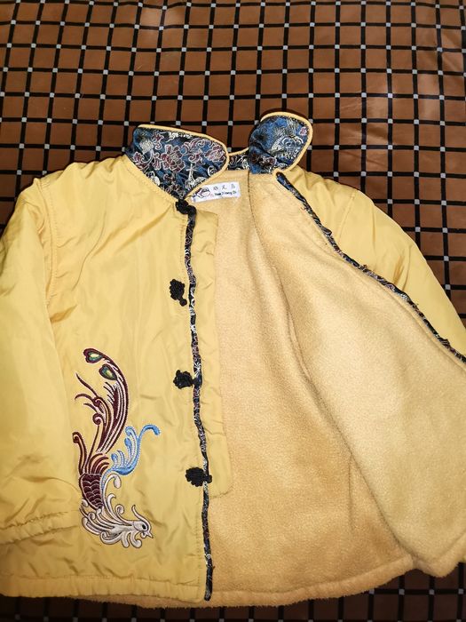 Курточка на девочку