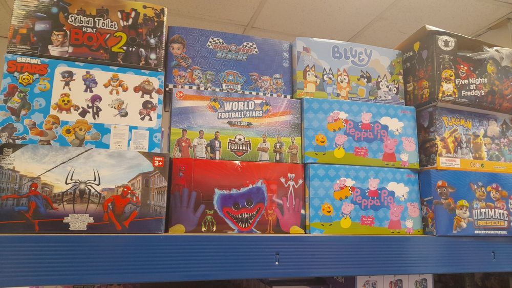 Brawl Stars  Карти и други малки фигурки