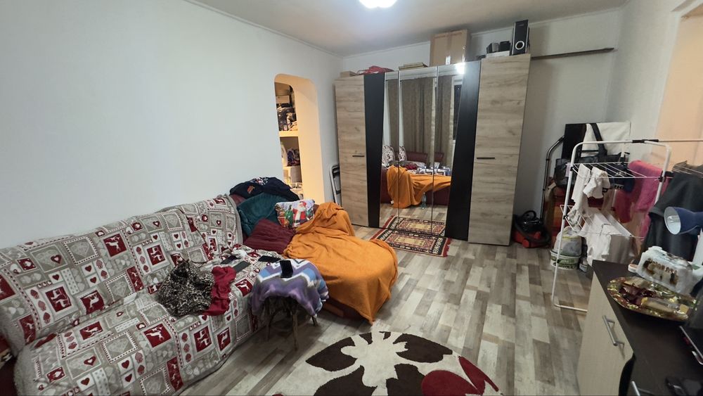 Vand apartament in Maiesti etajul 4