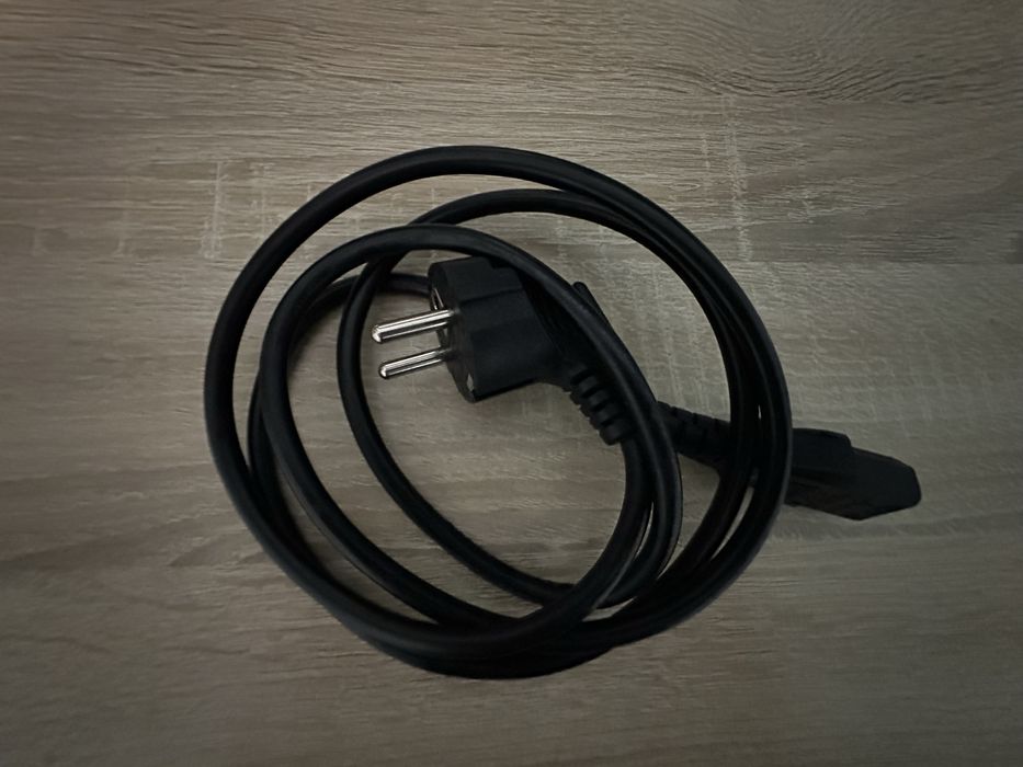 Продавам монитор ASUS