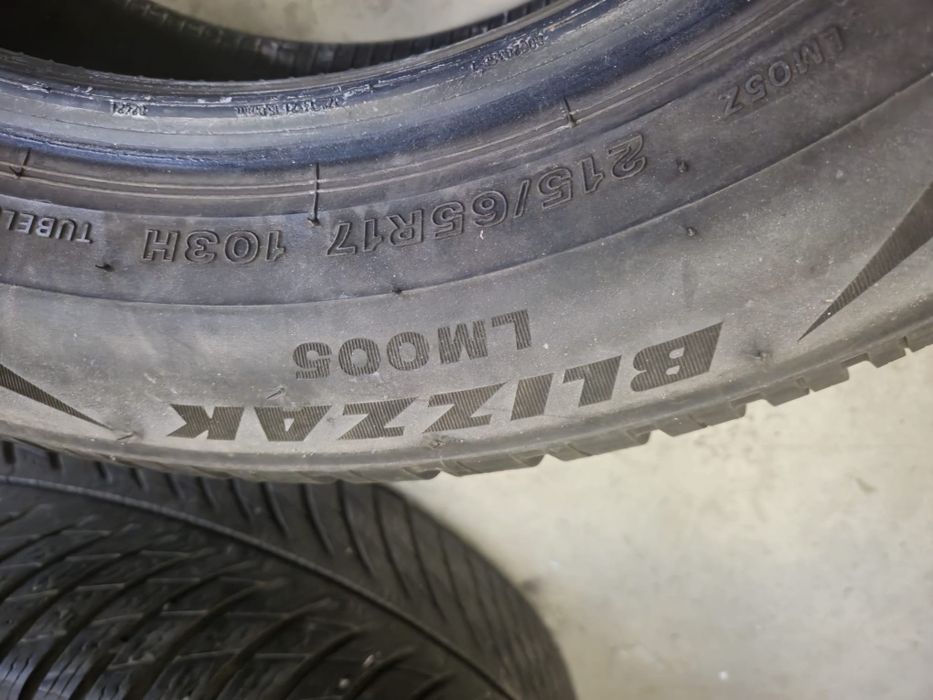 4 anvelope iarna Bridgestone 215 65 17 stare foarte buna