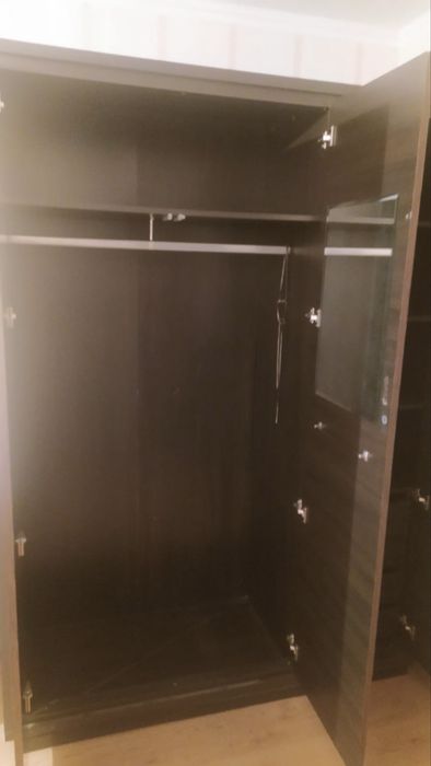 Продам Белорусский шифоньер  в месте с комодом