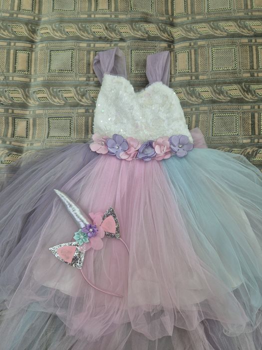 Нарядное платье 122 размер