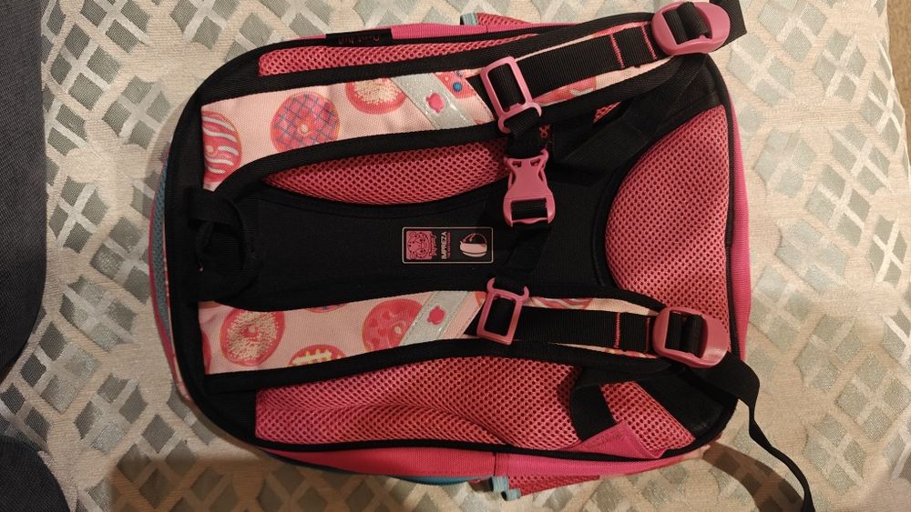 Продам рюкзак для девочки