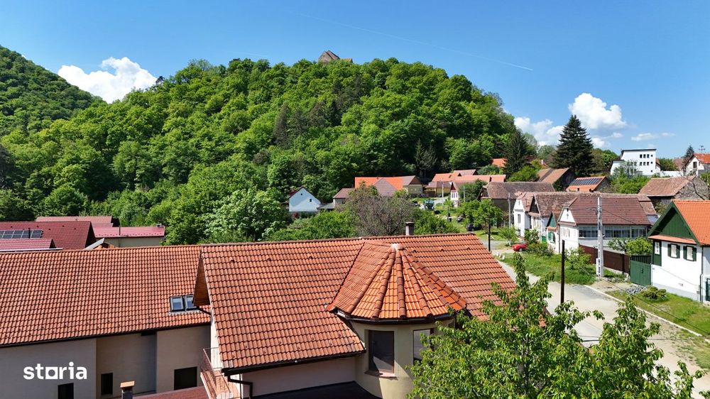 Teren intravilan cu utilitati Sub-Cetate - Cisnadioara