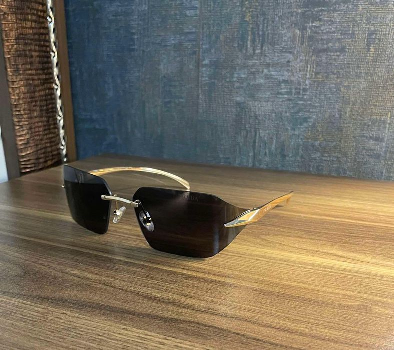 Ochelari de soare Prada