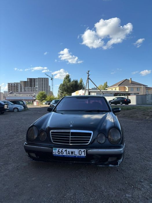 Продам мерс 210 е320