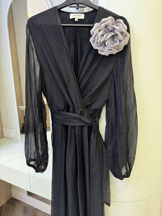 Женское вечернее платье