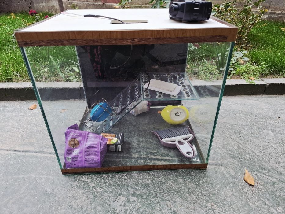 Терариум продам срочно