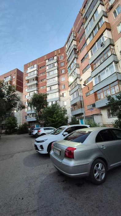 Продается 4-комн квартира Степной 1