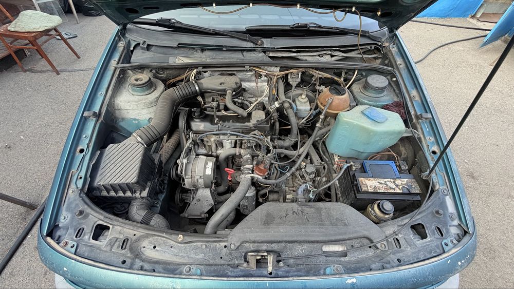 Volkswagen Passat B3 1991 г. В