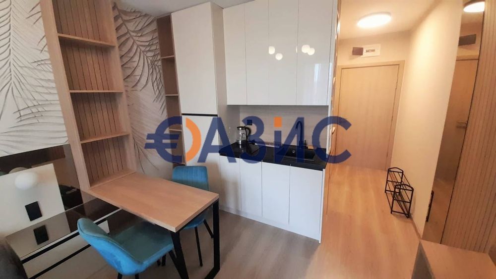 Продава се Едностаен апартамент в Свети Влас - 36 кв.м за 1964 €/кв.м - Снимка #6