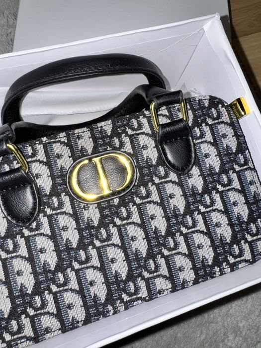 Дамска чанта диор