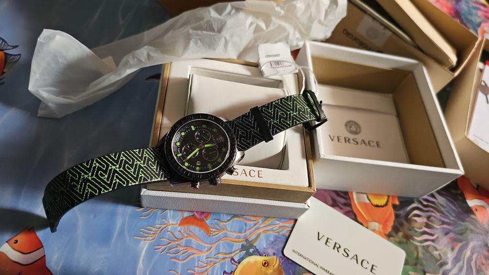 Часовник versace