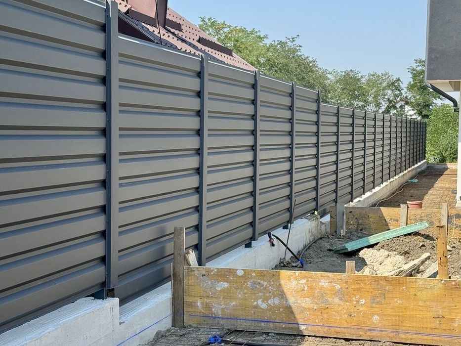 Construim garduri și porți exact după cerințele dumneavoastră