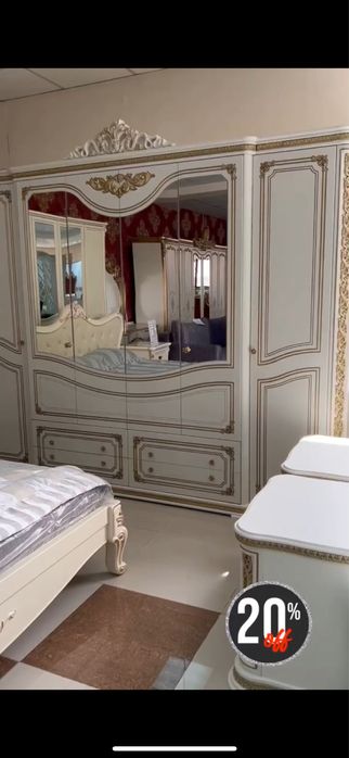 Спальная кровать