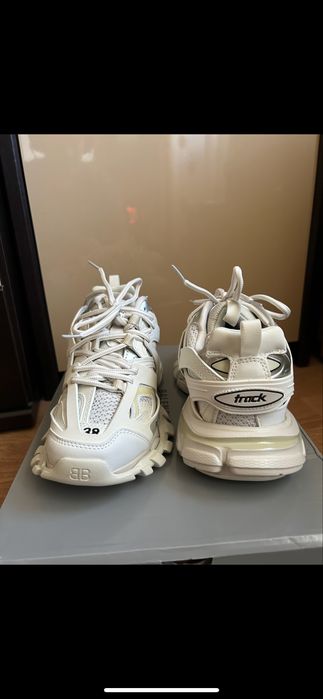 Balenciaga Track 38