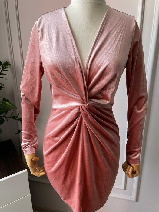 H&M Divided Къса еластична рокля от розов плюш, L размер