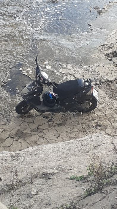 Продам скутер 80кубов