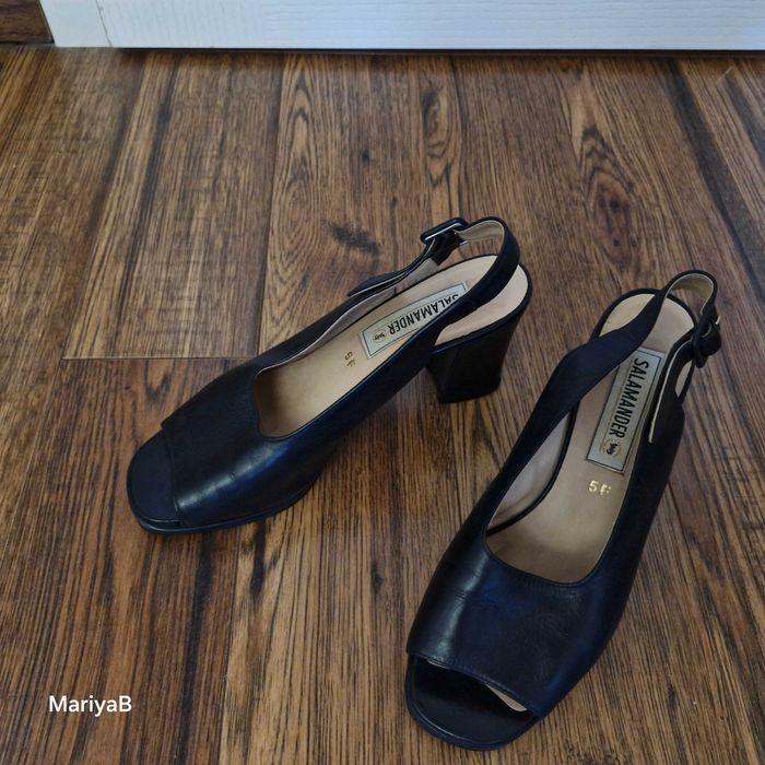 Елегантни сандали на ток Salamander