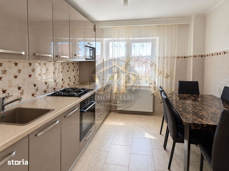 Apartament cu 5 camere, cu scara interioara,100 mp utili,decomandat,Ce