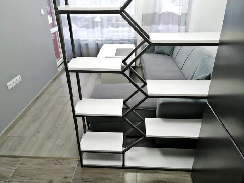 Изработка на рафтове етажерки столове