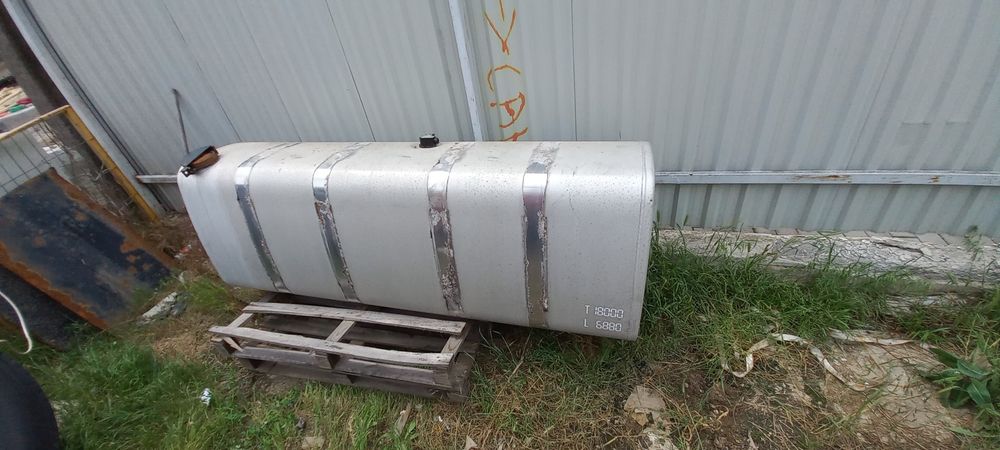 Vând rezervor volvo fh 13