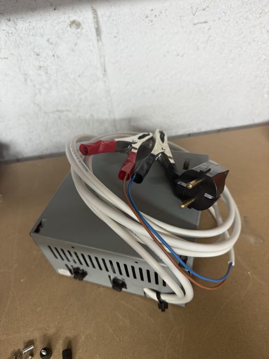 Зарядни за акумулатори 12 волта