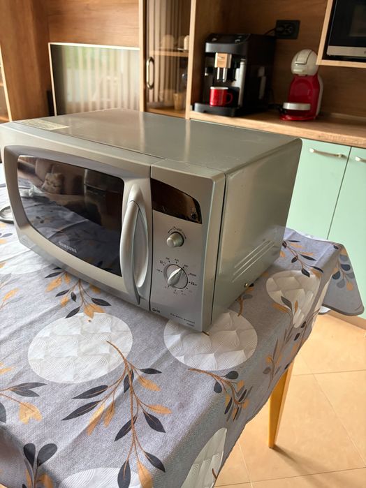Микровълнова фурна Samsung CE282DN