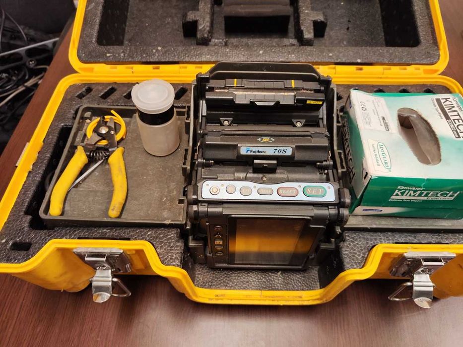 Продава се сплайсер Fujikura FSM-70s