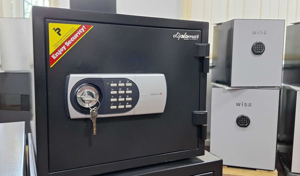 Огнестойкий Сейф Diplomat модель 119