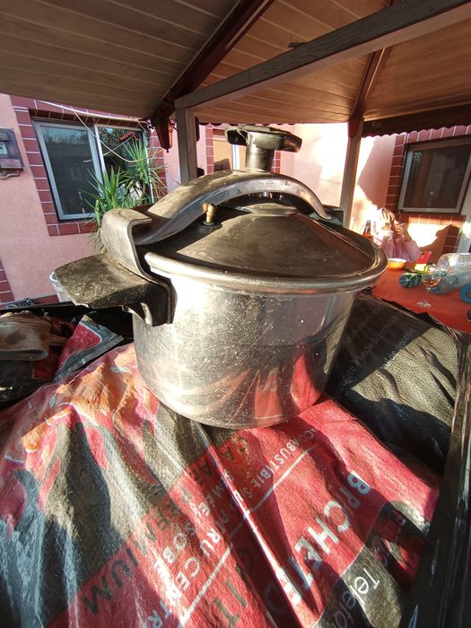 Oală cu presiune inox alimentar