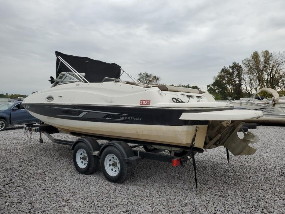 Катер Байланер 2015 года