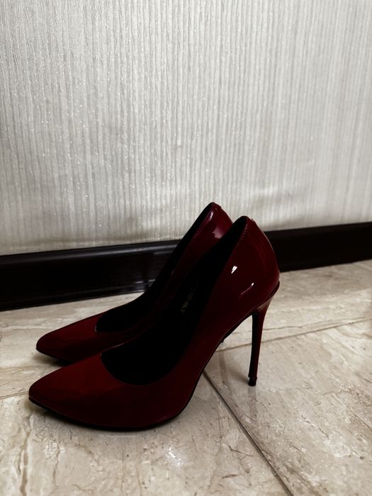 Каблук красный  Б/у торг есть