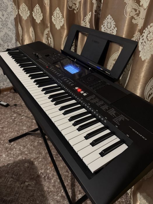 Продам синтезатор Ямаха psr