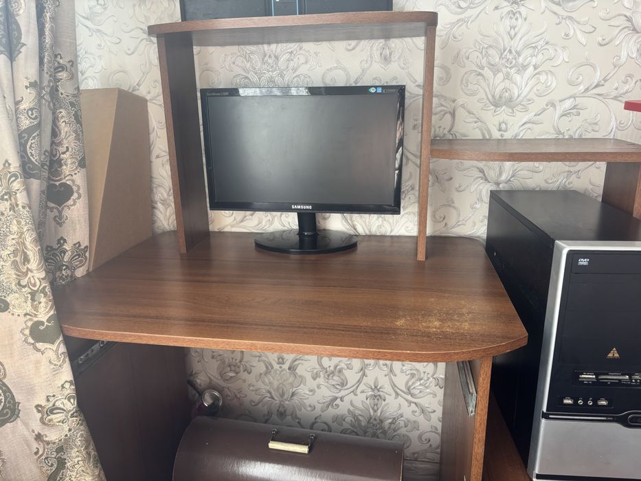 Продам компьютер со столом