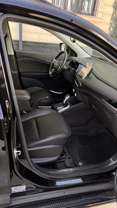 Tracker 2 red line eng ohirgi pozitsiyasi sotiladi