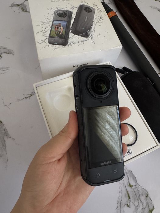 Камера Insta360 x4
