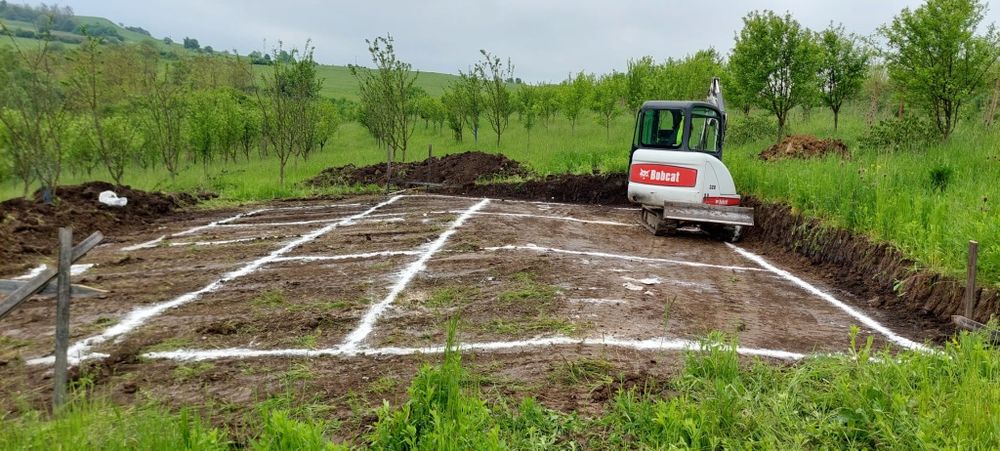 Inchiriere EXCAVATOR Sibiu, săpături excavator 3t, fundații, decopertări