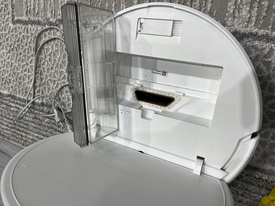 Продам робот пылесос