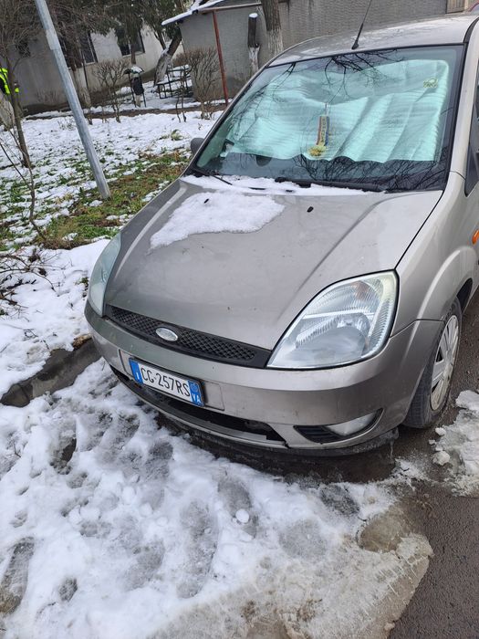 Vînd Ford Fiesta 1.4 tdci anul 2003