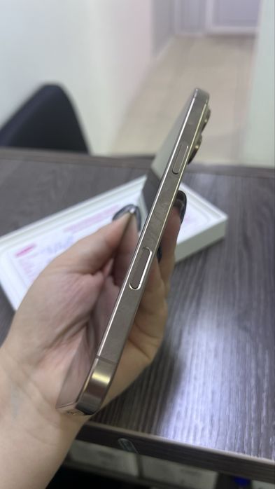 Айфон 16 про макс - 256 гб, 100% новый, е sim