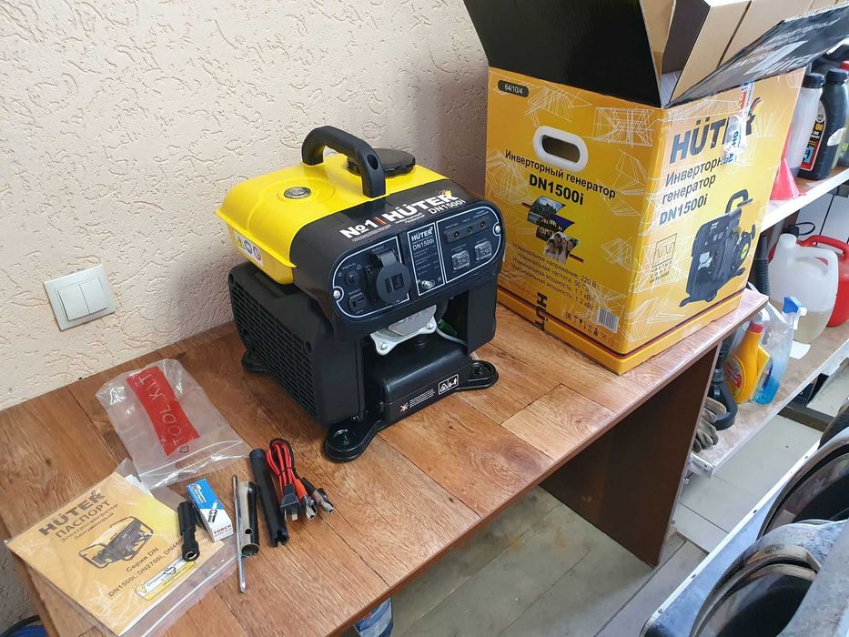 Инверторный генератор HUTER DN1500i