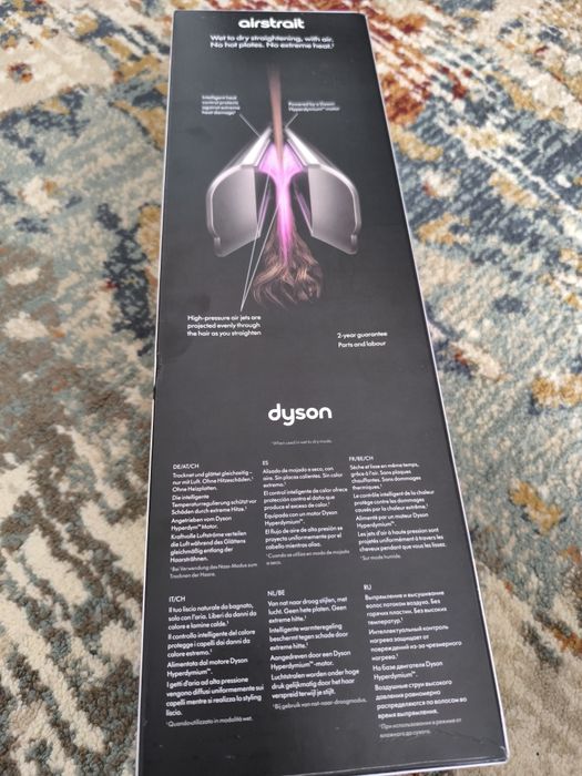 Dyson Airstrait HT01