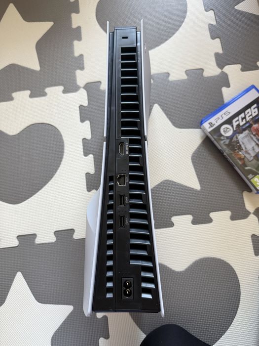 Playstation 5  в гаранция до 03.28 г
