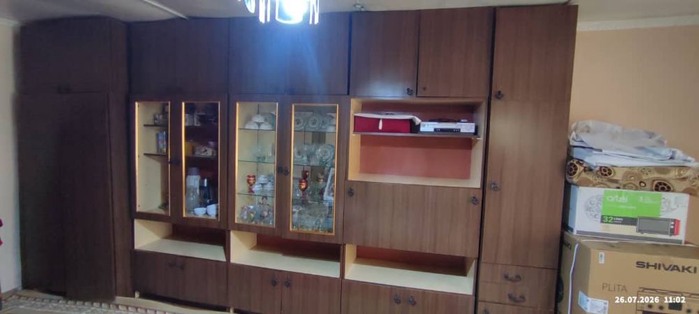 Срочно продам стенку Российская