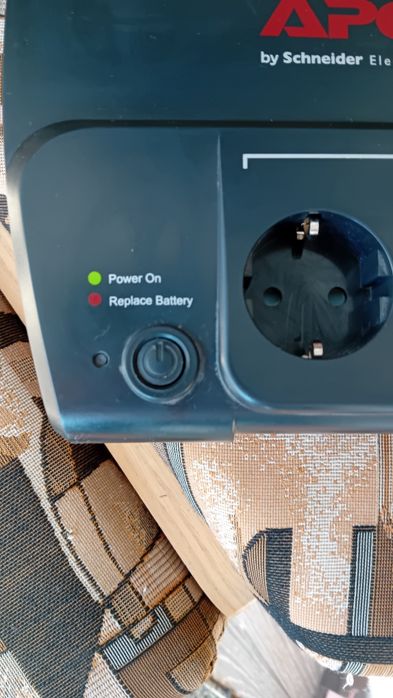 Sursă neîntreruptibilă APC-BACK UPS ES 400 VA