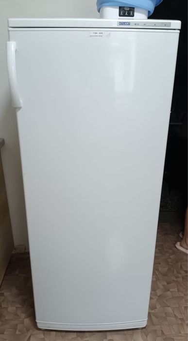 Морозильник продам