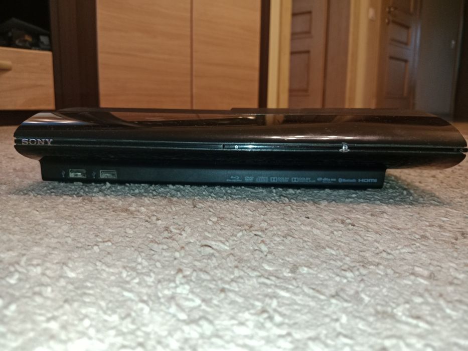 Пс3 супер Слим / PS 3 super slim     СОЧНО!!!     прошитая