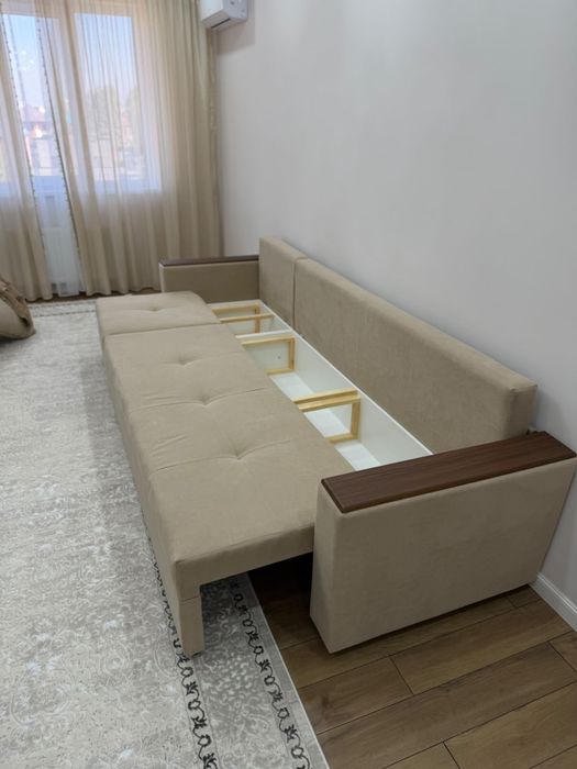 Продам диван новый , размер 300х45см, раскладывается